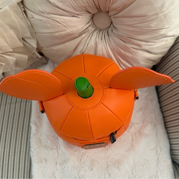 Loungefly Disney Mickey Mouse
Mick-O-Lantern Halloween
Crossbody NWT - Picture 3 of 10